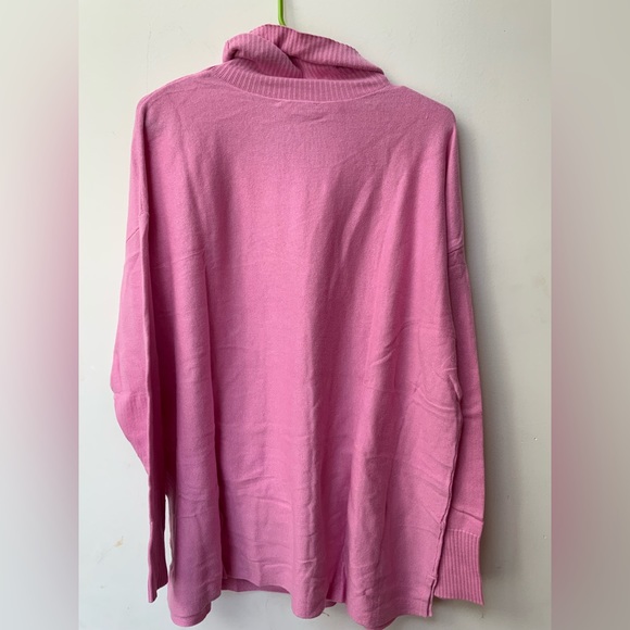 Isaac Mizrahi Pink Sweater - Picture 4 of 4